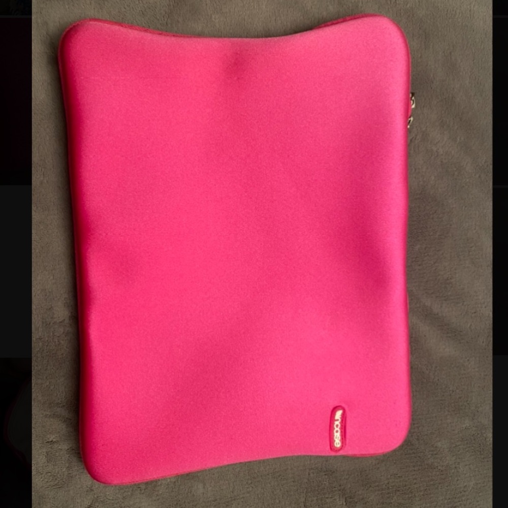 Incase laptop sleeve / case PINK Excellent cond